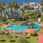 Stunning Penthouse Just Footsteps Away From Estepona\'S Beaches