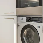 Sunny Modern Apartment Perfect Located