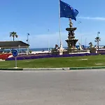 Diana Estepona Centro, A 500 M De La Playa, Plaza De Garaje Incluida