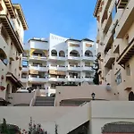 Estepona Port Beachside Apartment - Marina Bay