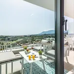 Newly Built 3-Bdrm Luxury Apt W/ Stunning Sea Views