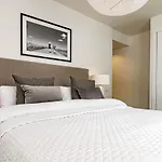 Inf32L- Modern City Apartment, Families Only