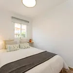 Apartamento De Dos Dormitorios En Casco Historico