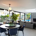 Villa Nido Modern 4 Bed Villa With Sea Views