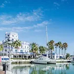Lovely 1 Bedroom Apartment With Sea Views And Pool