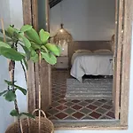 Love Nest - Heart Of Old Town