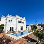 Villa 5 Beds With Private Pool Near Estepona - 5007