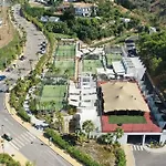 Estepona Hills Luxury Resort 3 Bed Apartment