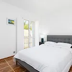Private 4 Bedrooms House Shared Pool Montevideo Hills Golf By Aorastay