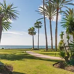 Relax Alcazaba Beach Apartment