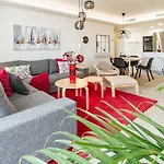 Inf46P - Spacious Holiday Home In Estepona