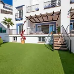 Luxury Resort 3 Bed Apartment With Pools And Gym