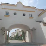 Habitacion Triple Moraleja Estepona Costa Del Sol