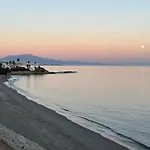Beachfront, Top Floor Corner 2-Bed, Estepona Paseo