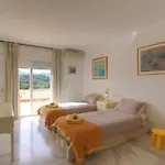 1175 Villa El Paraiso