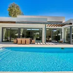 2223 Modern Design Villa Pool