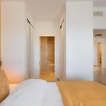 Charming 2-Bedroom With Beautiful Sea Views