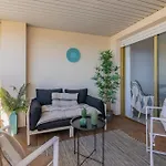Espectacular Apartamento Estepona, Primera Linea De Playa, Totalmente Reformado En 2023