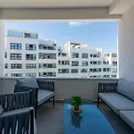 Figaro Terrace And Pool Apartament