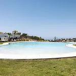 Lovely Two Bedroom Apartment With Panoramic Sea Views