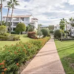 Cozy Apartment In Estepona With Swimming Pool