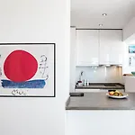 Victoria Blu Apartment Ref #95
