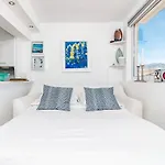Victoria Blu Apartment Ref #95