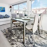 Victoria Blu Apartment Ref #95
