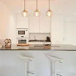 Modern Two Bedroom Apartment In Pueblo Cortes Del Golf Benahavis