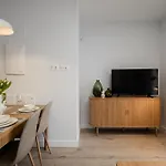 New Cozy 2-Bedroom Apartment In Estepona Center