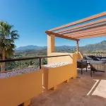 Stunning 3-Bedroom Seaview Penthouse