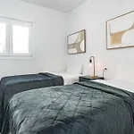Eg54A - Luxury Penthouse With Private Sun Terrace