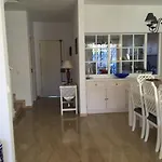 Traditional Town House With Large Pool