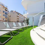 City And Beach Apartment, Estepona 100Mts From The Beach