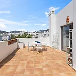 Modern Duplex Penthouse In Gated Complex Rdr487