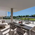 Aranya - Stylish 2Br Apt. With Pool View
