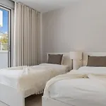Vivi Homes - Feliz
