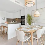 Amazing 3 Bedroom Penthouse Great Views Rdr482