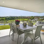 Fabuloso Apartamento Con Jardin Privado Y Jacuzzi