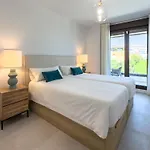 Hanami Apartment Mesas Homes II