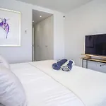 Fabuloso Apartamento Con Jardin Privado Y Jacuzzi