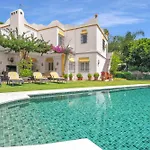 Villa Arin - Beachside Family Home