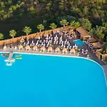 Alcazaba Lagoon Luxury Retreat