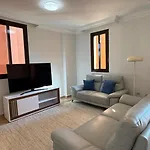 Elegant Suite Near Sea And Port Banus