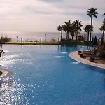 Tranquil Beachfront Apartments Mar Azul Resort