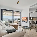 One 80 Within Walking Distance To The Sea