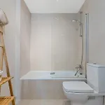 One 80 Within Walking Distance To The Sea