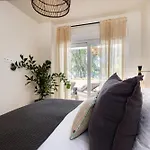 Apartment Astro Renovated & Seaview