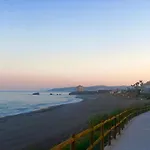Oceanfront Luxury Escape - Escapada De Lujo Frente Al Mar