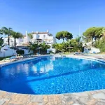Elegant Apt Close To The Beach